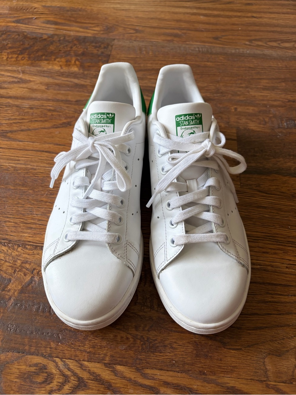adidas White Stan Smith Sneakers with Green Heel excellent used condition Sz 9